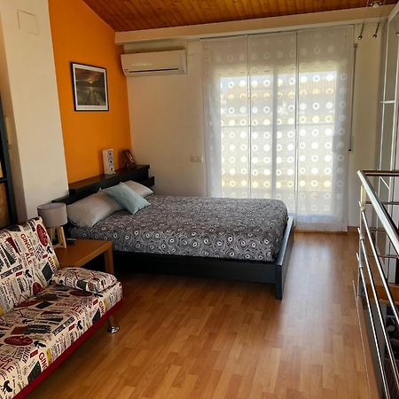 Cozy Beach House With Pool & Bbq Cubelles Ngoại thất bức ảnh